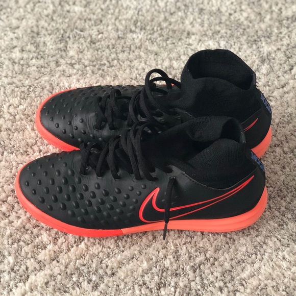 Macistax Nike indoor shoes - Picture 3 of 7